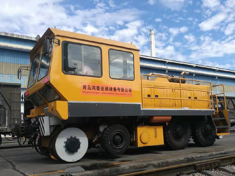 旭陽能源有限公司公鐵兩用牽引車