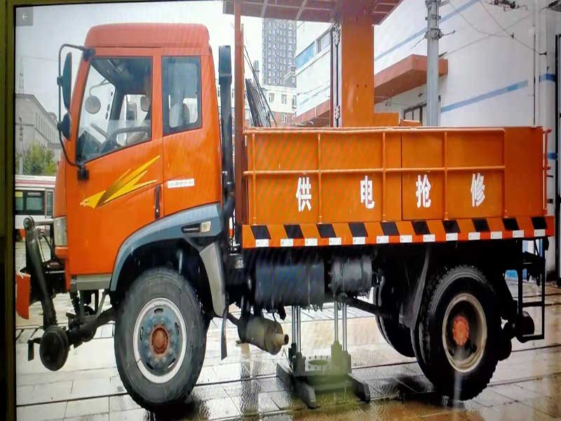 公鐵兩用架線(xiàn)作業(yè)車(chē)